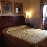 فندق Filippeschi 3*